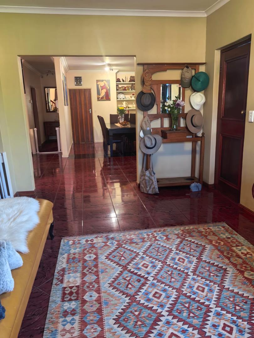 5 Bedroom Property for Sale in Peerless Park North Western Cape